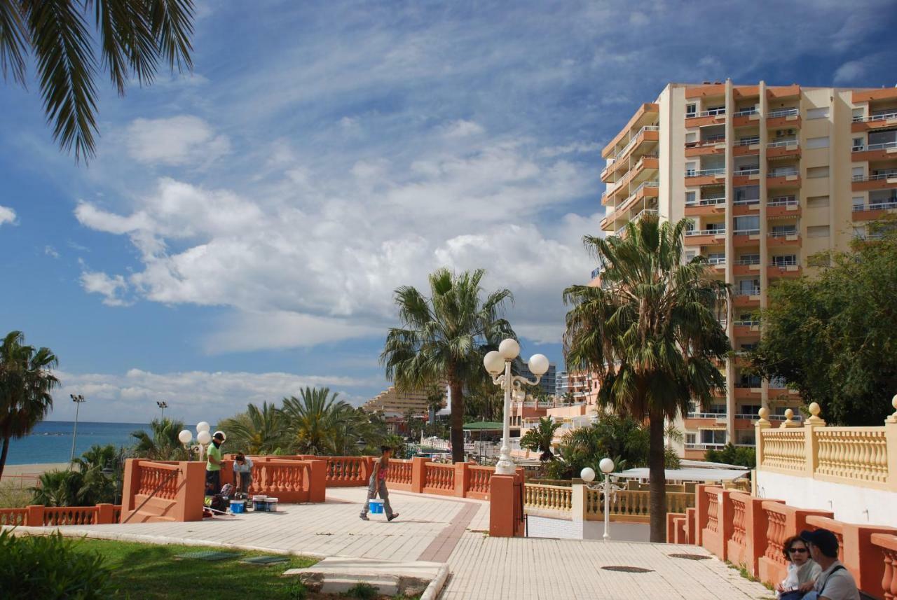 Cozy Apartment With First Line Seaview In Perfect Location, Near The Marina Benalmadena Bagian luar foto