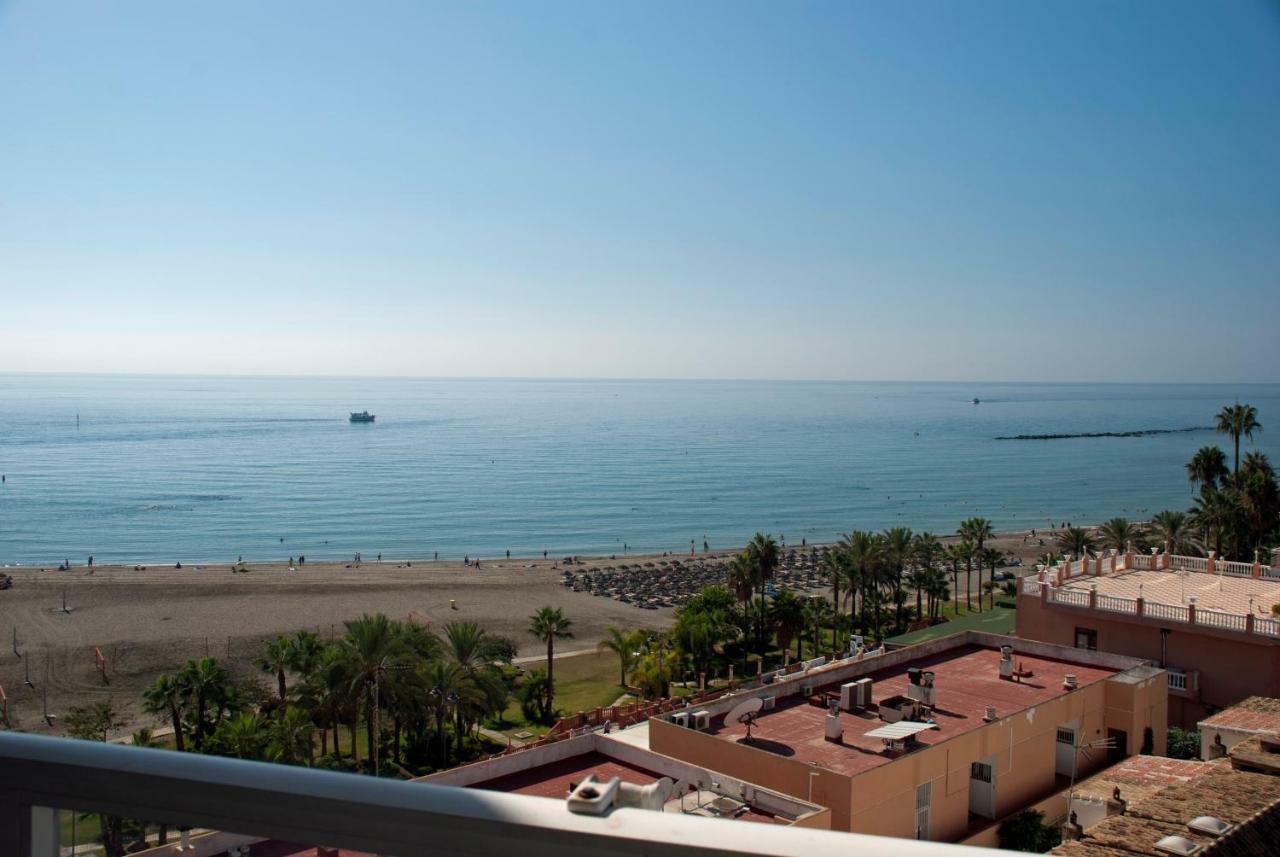 Cozy Apartment With First Line Seaview In Perfect Location, Near The Marina Benalmadena Bagian luar foto